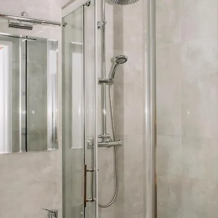 New! With 3 Beds - Easy Access To Airport, Center & Wum * Varšava