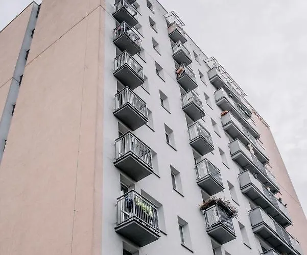 New! With 3 Beds - Easy Access To Airport, Center & Wum Apartment Warsaw